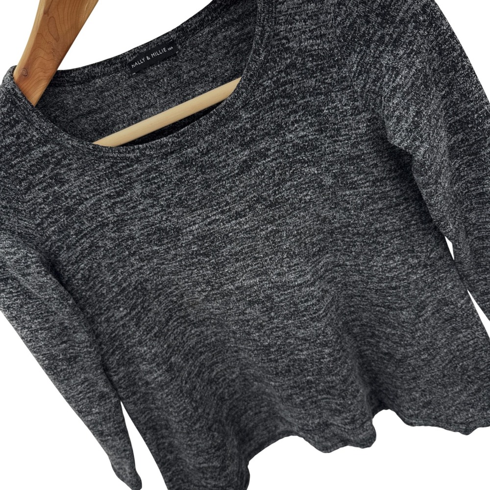 Nally & Millie Womens Top L Gray Marl Knit Scoop Neck Sharkbite USA Made